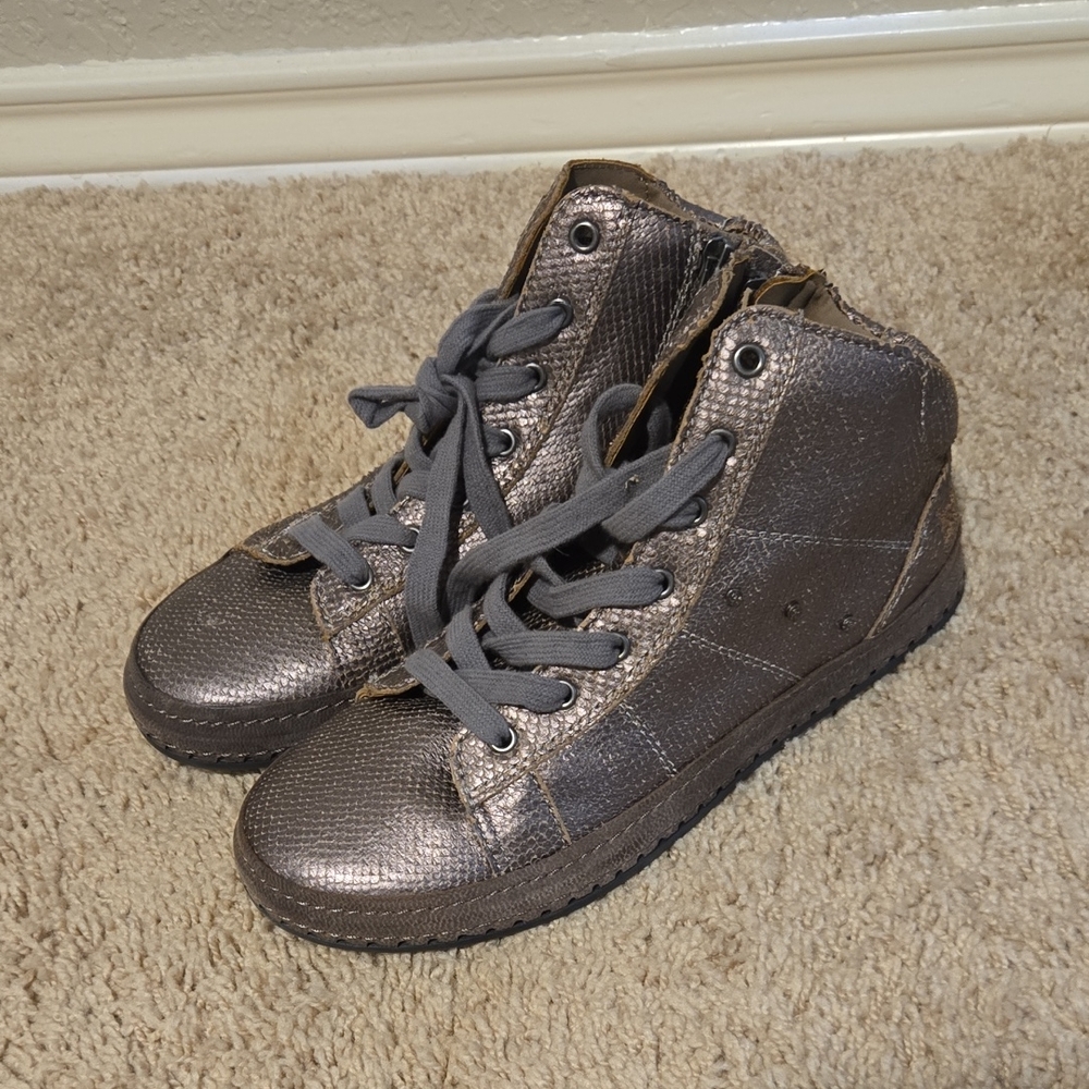 OTBT Metallic Sneakers